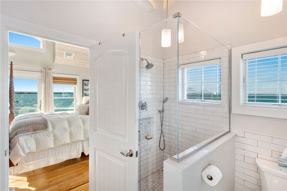 22 Shore Road Narragansett, RI 02882 - Photo 26 of 50