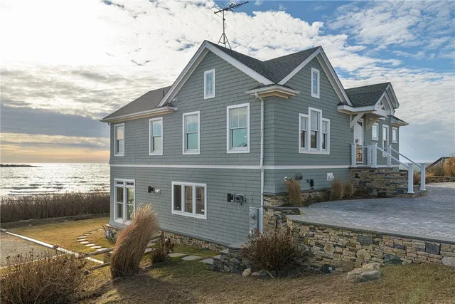 $3,600,000 | 22 Shore Road, Narragansett, RI 02882