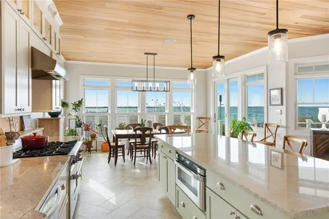 $3,600,000 | 22 Shore Road, Narragansett, RI 02882