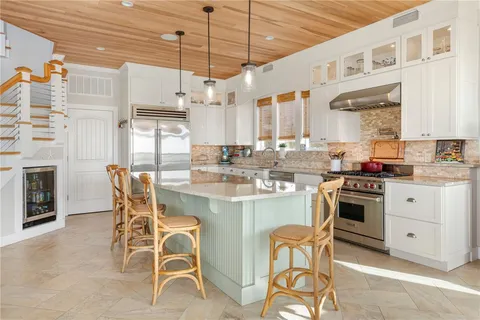 $3,600,000 | 22 Shore Road, Narragansett, RI 02882