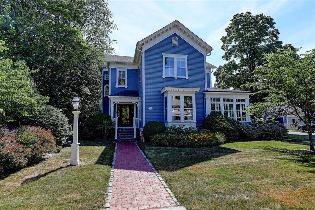 66 Alfred Drowne Road Barrington, RI 02806 - Photo 3 of 37 Gallery Image 3