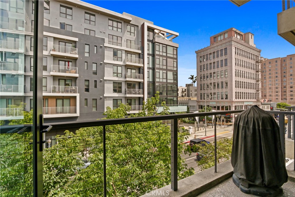133 The Promenade North, Unit 330 Long Beach, CA 90802 - Photo 11 of 17 a view of a large building from a balcony