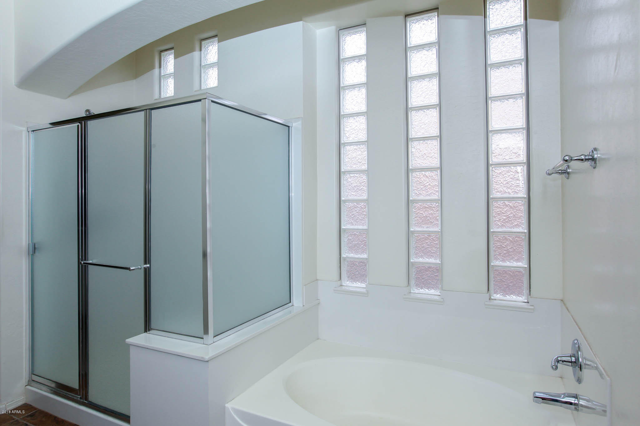 756 East Blue Ridge Way Chandler, AZ 85249 - Photo 12 of 45 Master Bath-Shower-Garden Tub