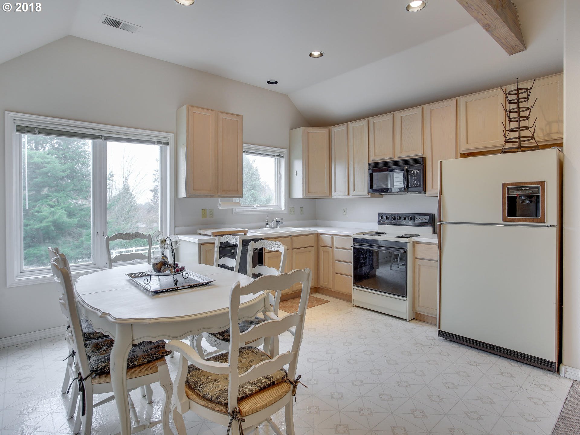 1095 Southwest Schaeffer Road West Linn, OR 97068 - Photo 25 of 32 Gallery Image 25