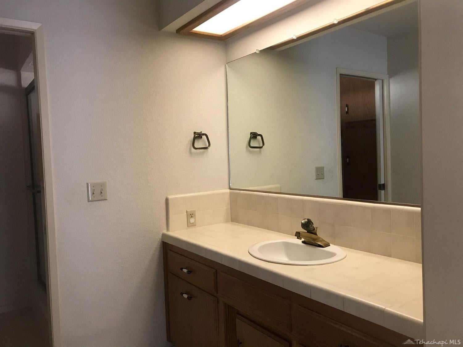 29521 Fawn Way Tehachapi, CA 93561 - Photo 3 of 14 Gallery Image 3