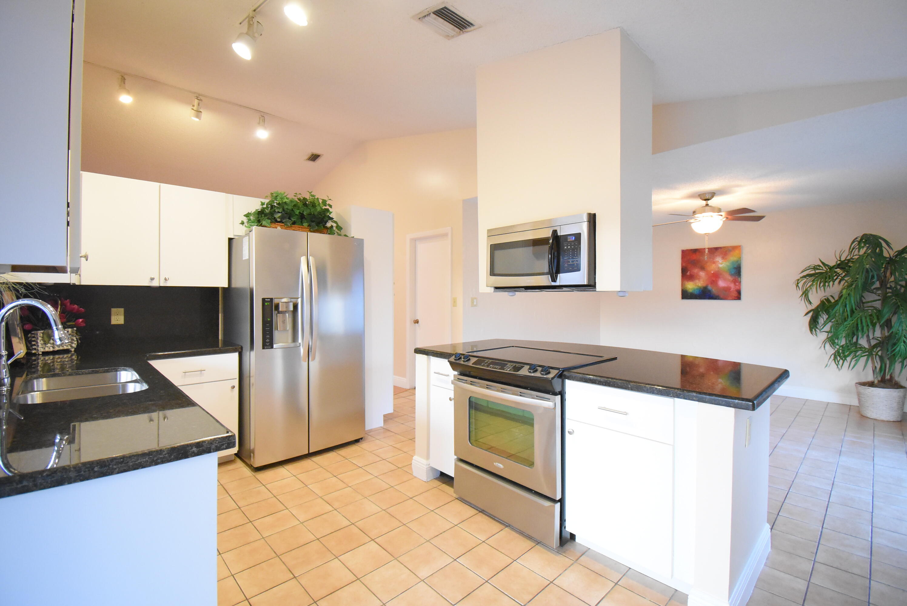 11404 New Village Place Boca Raton, FL 33428 - Photo 2 of 29 DSC_0041