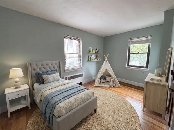 $4,400 | 9 Reservoir Road, Unit 2, Brookline, MA 02467