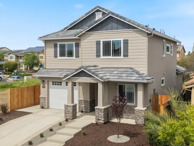 $674,000 | 2205 Armus Street, Woodland, CA 95776