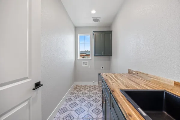 $669,000 | 2205 Armus Street, Woodland, CA 95776