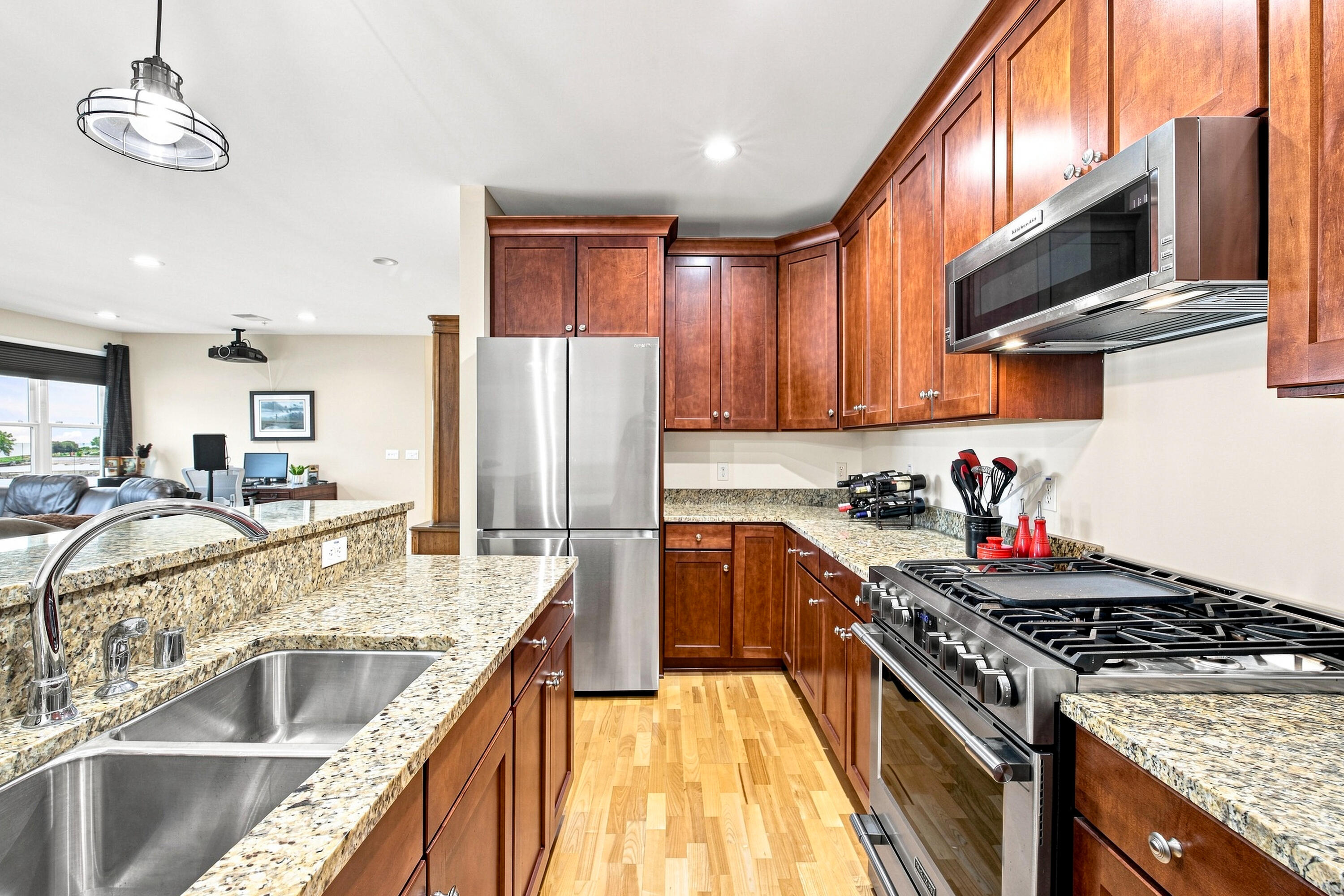 4 Gas Light Drive, Unit 307 Racine, WI 53403 - Photo 16 of 40 Spacious Kitchen
