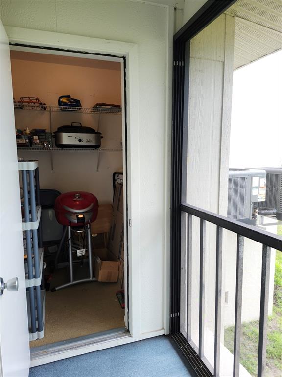 4260 Placida Road, Unit 21D Englewood, FL 34224 - Photo 15 of 38 a close view of dining room