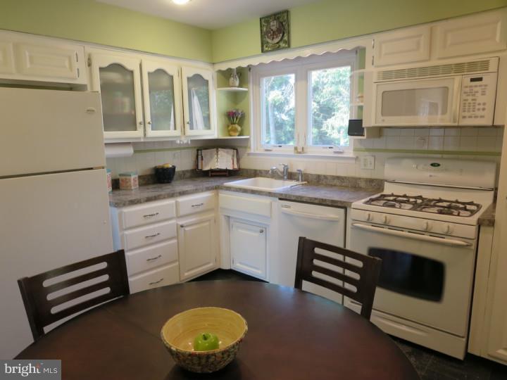 66 Rockland Road Ewing, NJ 08638 - Photo 8 of 23 Kitchen