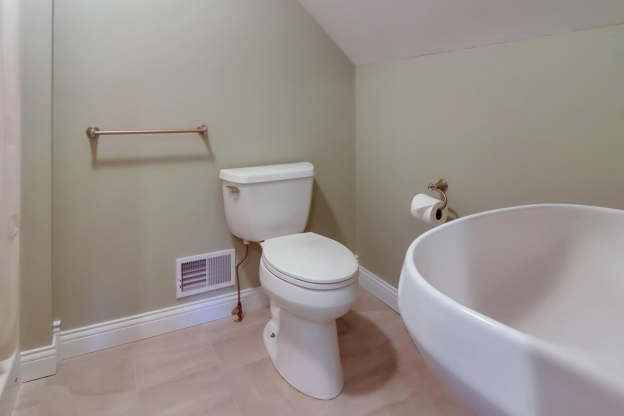 1288 Lipp Farm Road Benzonia, MI 49616 - Photo 54 of 63 45-Scene-45