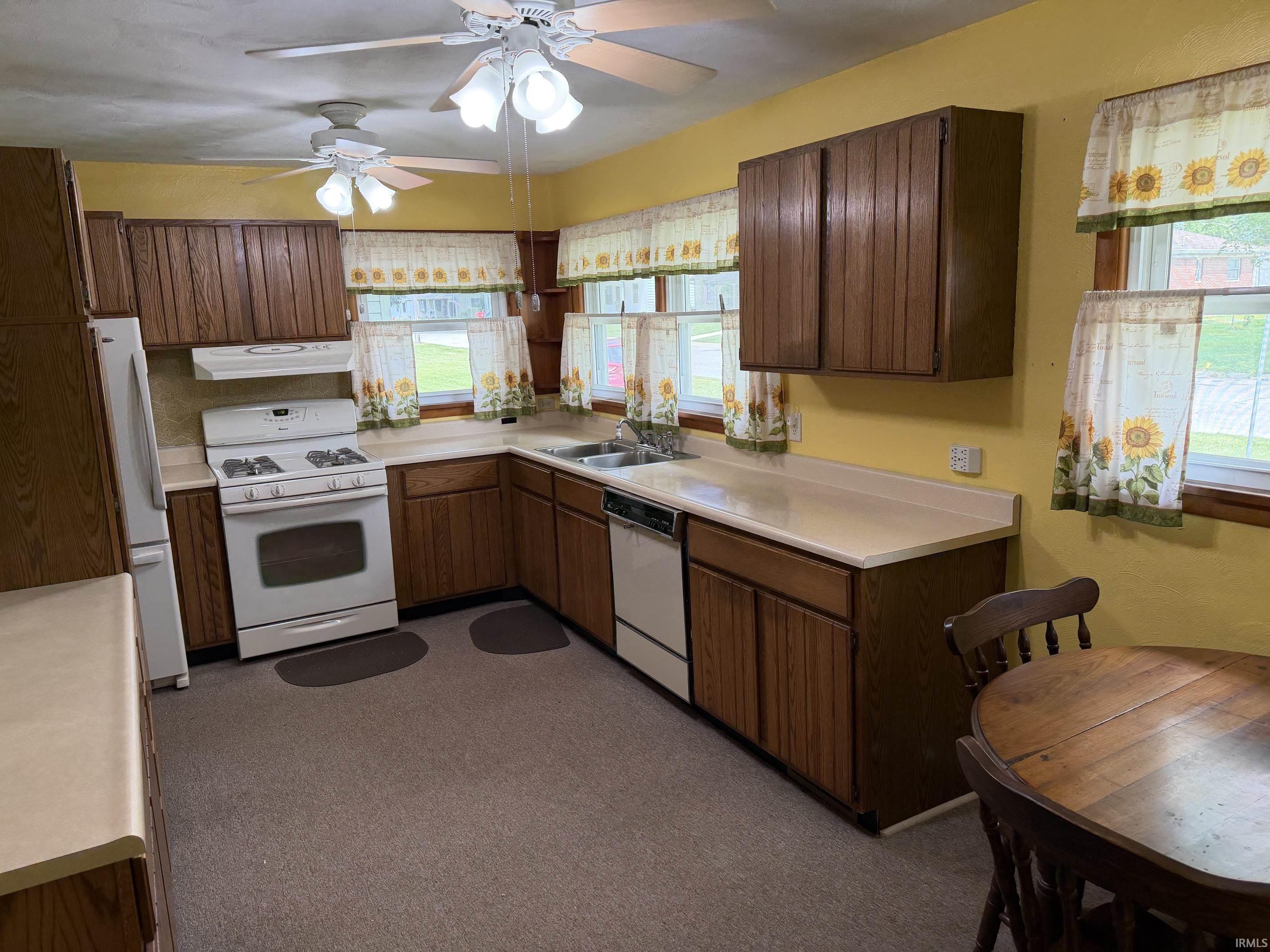 301 West Indiana Avenue Argos, IN 46501 - Photo 3 of 13