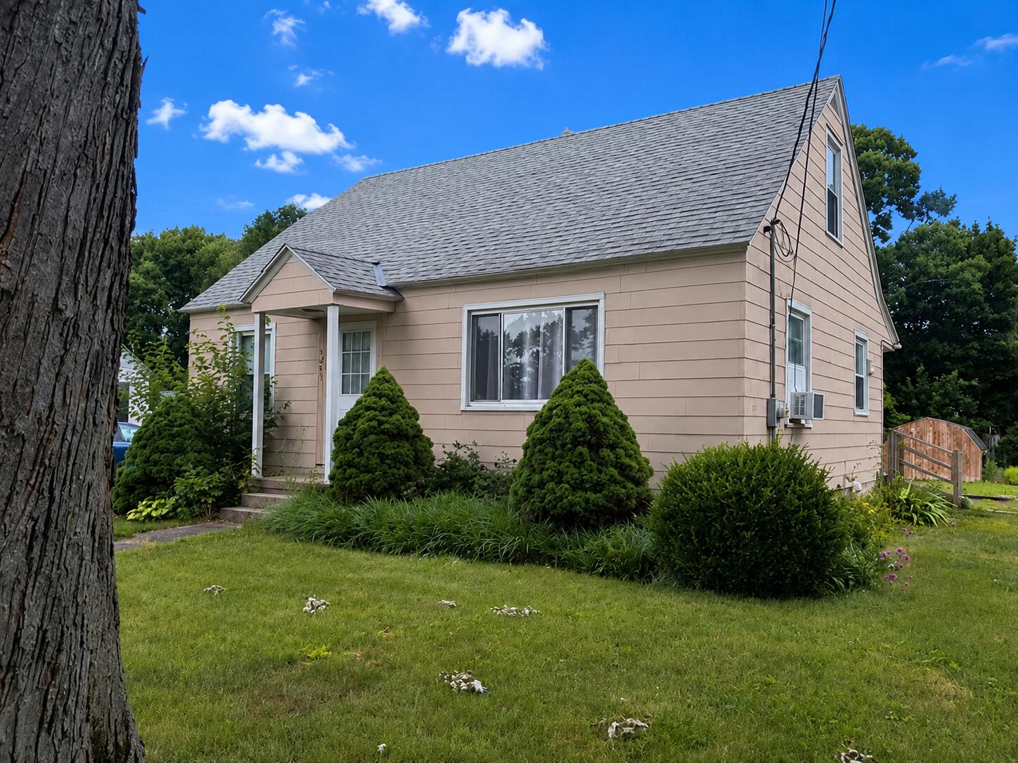 1095 Vos Street Jenison, MI 49428 - Photo 12 of 12 frt