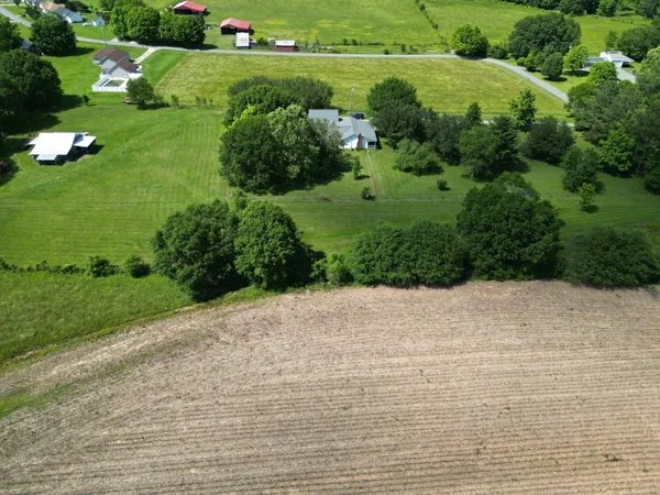 $375,000 | 81 Slaughter Pen Road, Ardmore, TN 38449