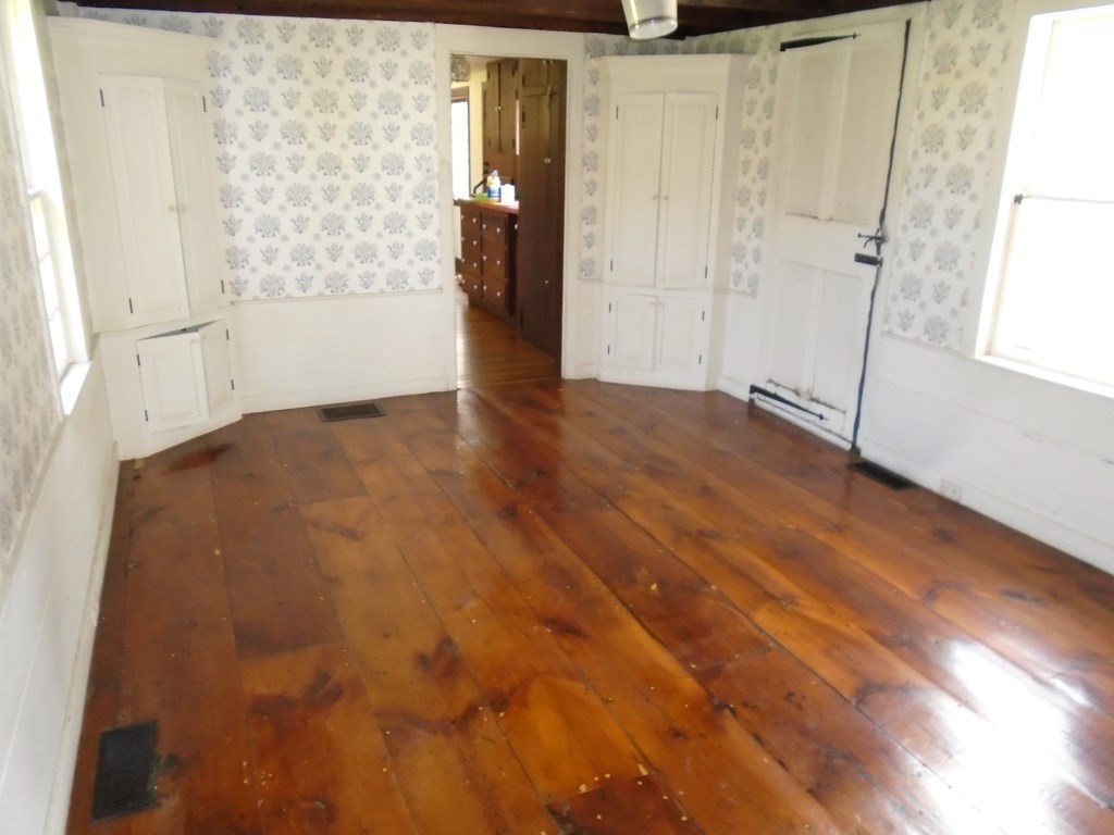 76 Old Upton Road Grafton, MA 01519 - Photo 11 of 21 Gallery Image 11