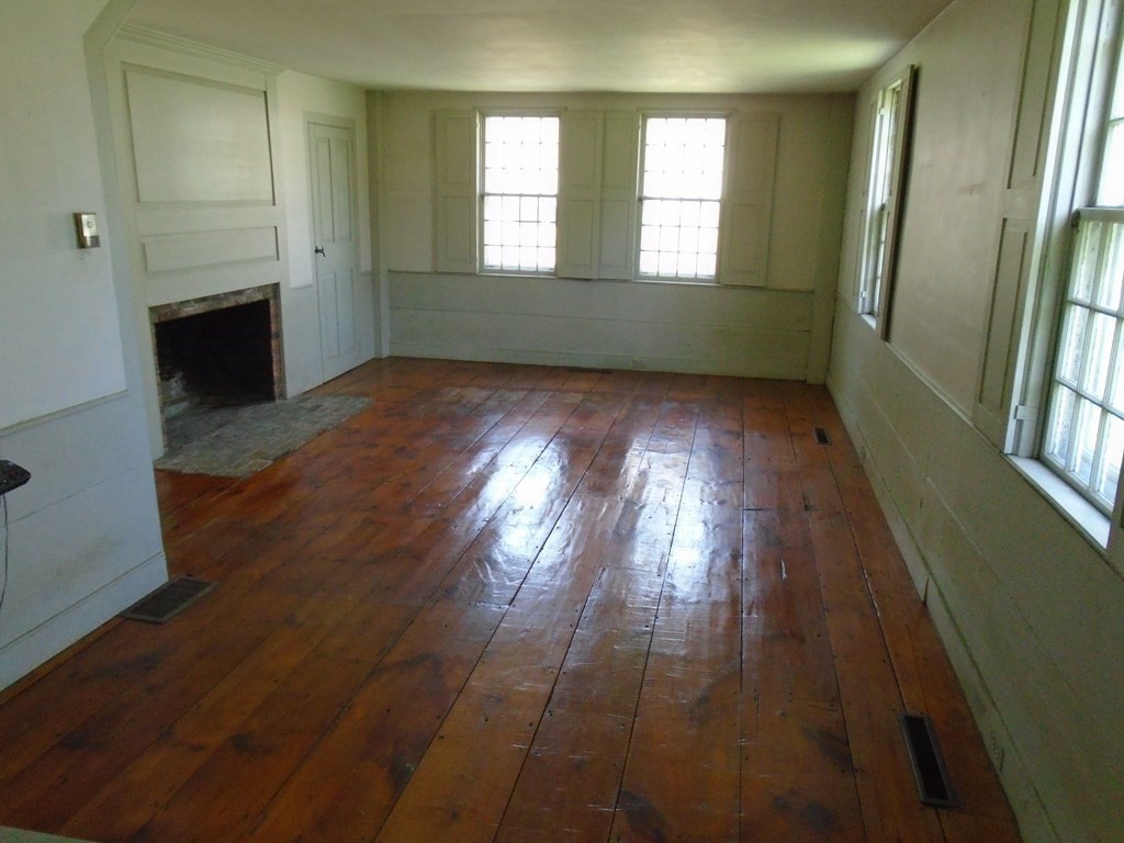 76 Old Upton Road Grafton, MA 01519 - Photo 12 of 21 Gallery Image 12