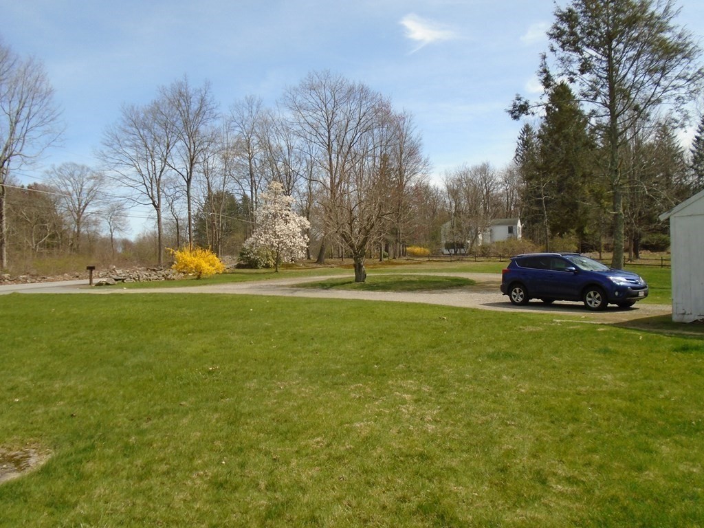 76 Old Upton Road Grafton, MA 01519 - Photo 4 of 21 Gallery Image 4