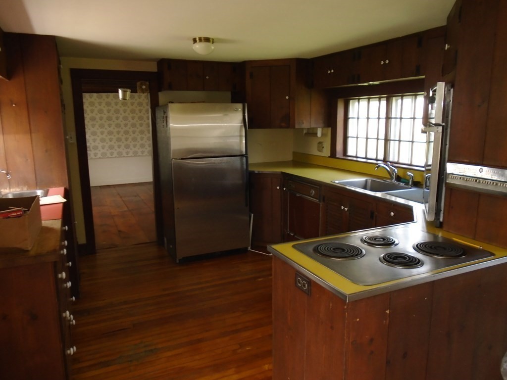 76 Old Upton Road Grafton, MA 01519 - Photo 9 of 21 Gallery Image 9