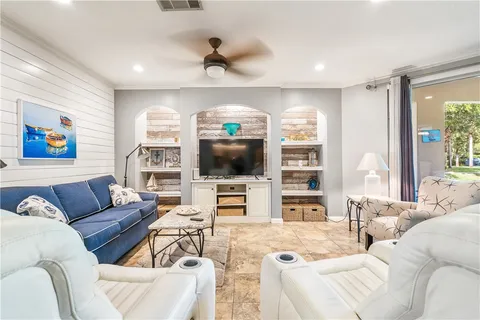 $285,000 | 5020 Fairways Circle, Unit J101, Vero Beach, FL 32967