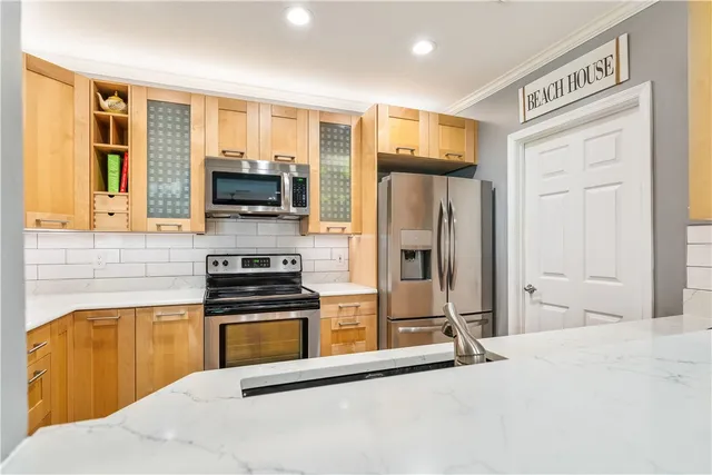 $285,000 | 5020 Fairways Circle, Unit J101, Vero Beach, FL 32967