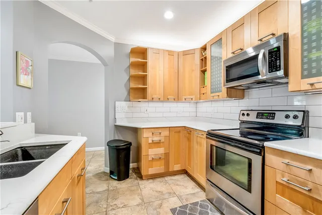 $285,000 | 5020 Fairways Circle, Unit J101, Vero Beach, FL 32967