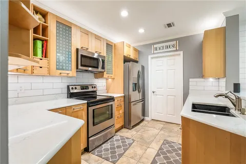 $275,000 | 5020 Fairways Circle, Unit J101, Vero Beach, FL 32967