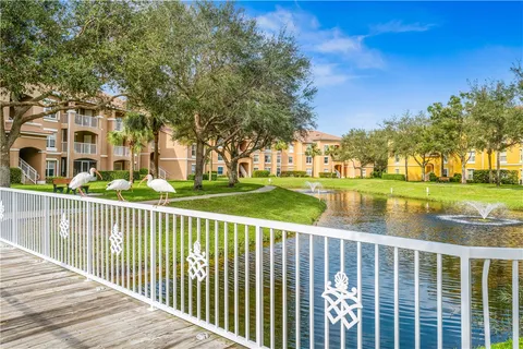 $275,000 | 5020 Fairways Circle, Unit J101, Vero Beach, FL 32967