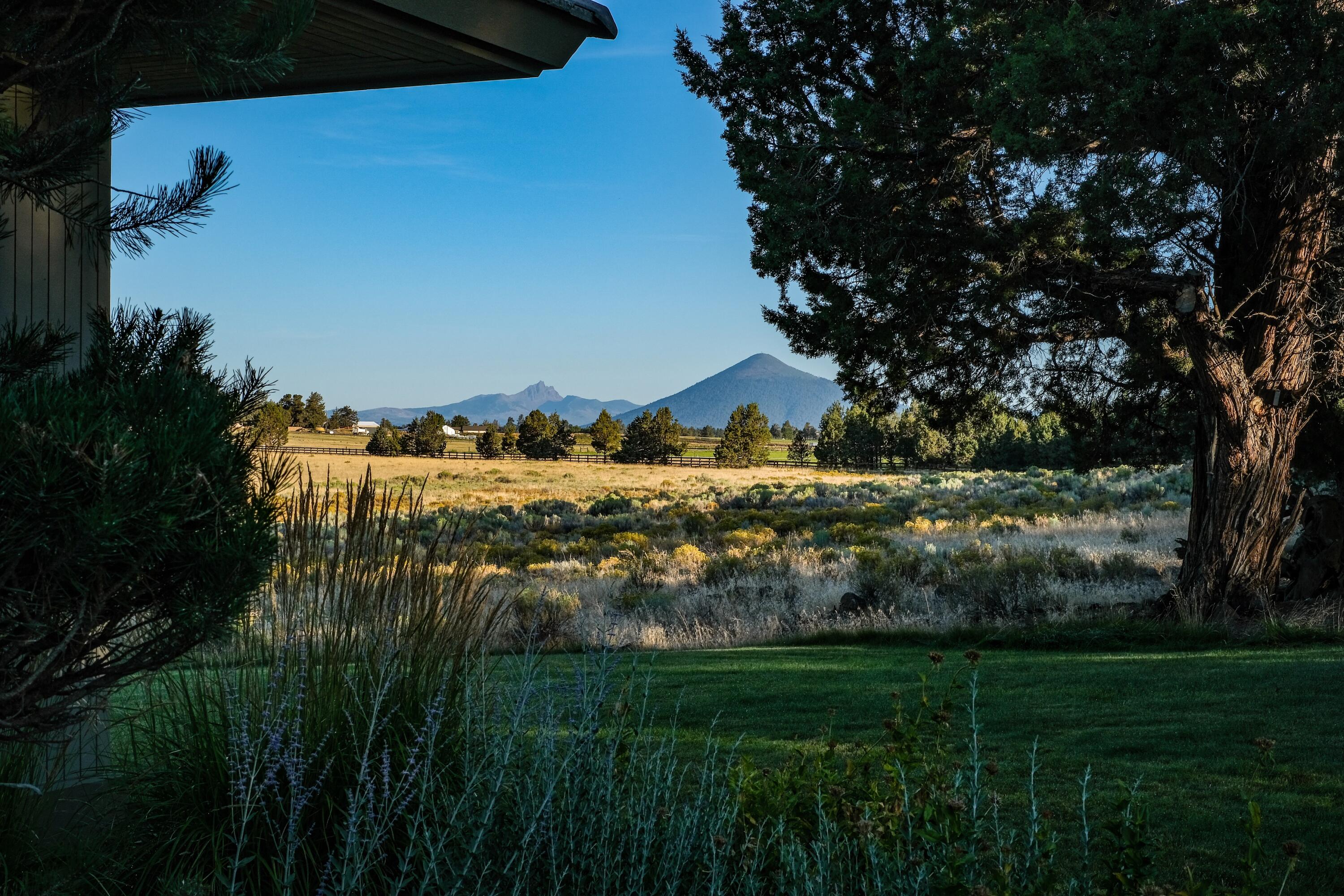 68404 George Cyrus Road Sisters, OR 97759 - Photo 6 of 65 7