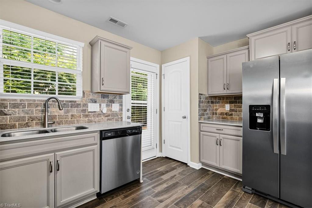 3837 Copperfield Court High Point, NC 27265 - Photo 16 of 42