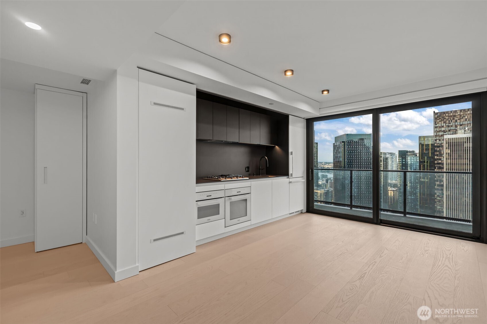 300 Virginia Street, Unit 3103 Seattle, WA 98101 - Photo 2 of 40