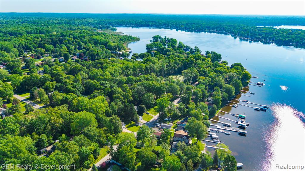 1111 Sarah Road Pinckney, MI 48169 - Photo 42 of 47