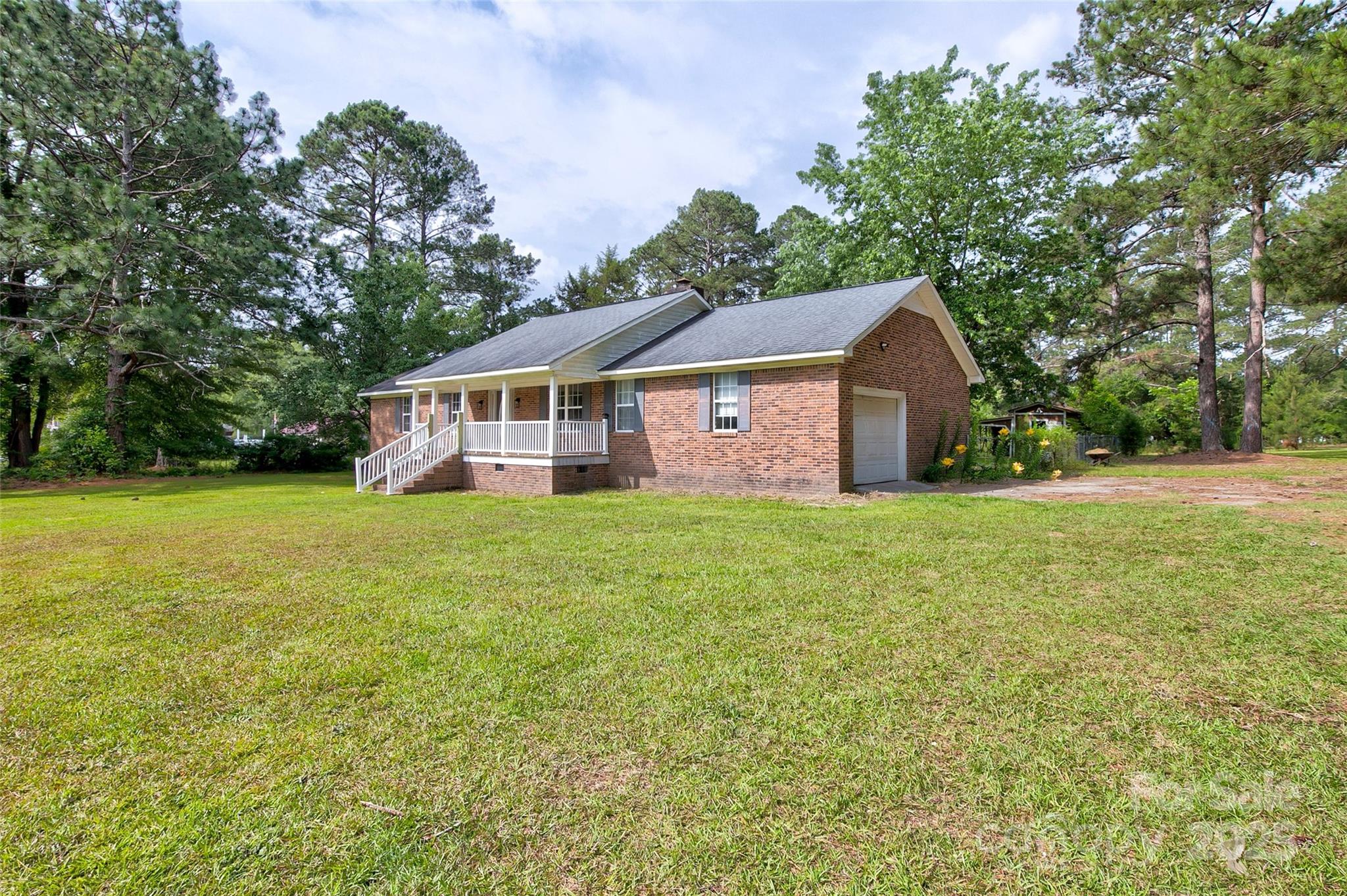 589 State Rd S-28-822 Camden, SC 29020 - Photo 1 of 39 Gallery Image 1