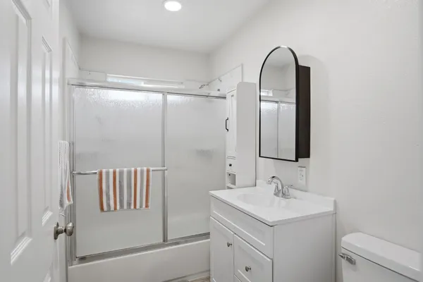 $379,000 | 341 2nd Street, Livingston, CA 95334