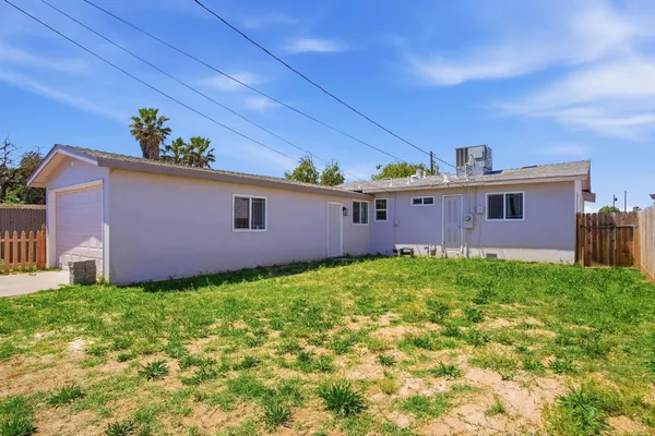 $379,000 | 341 2nd Street, Livingston, CA 95334