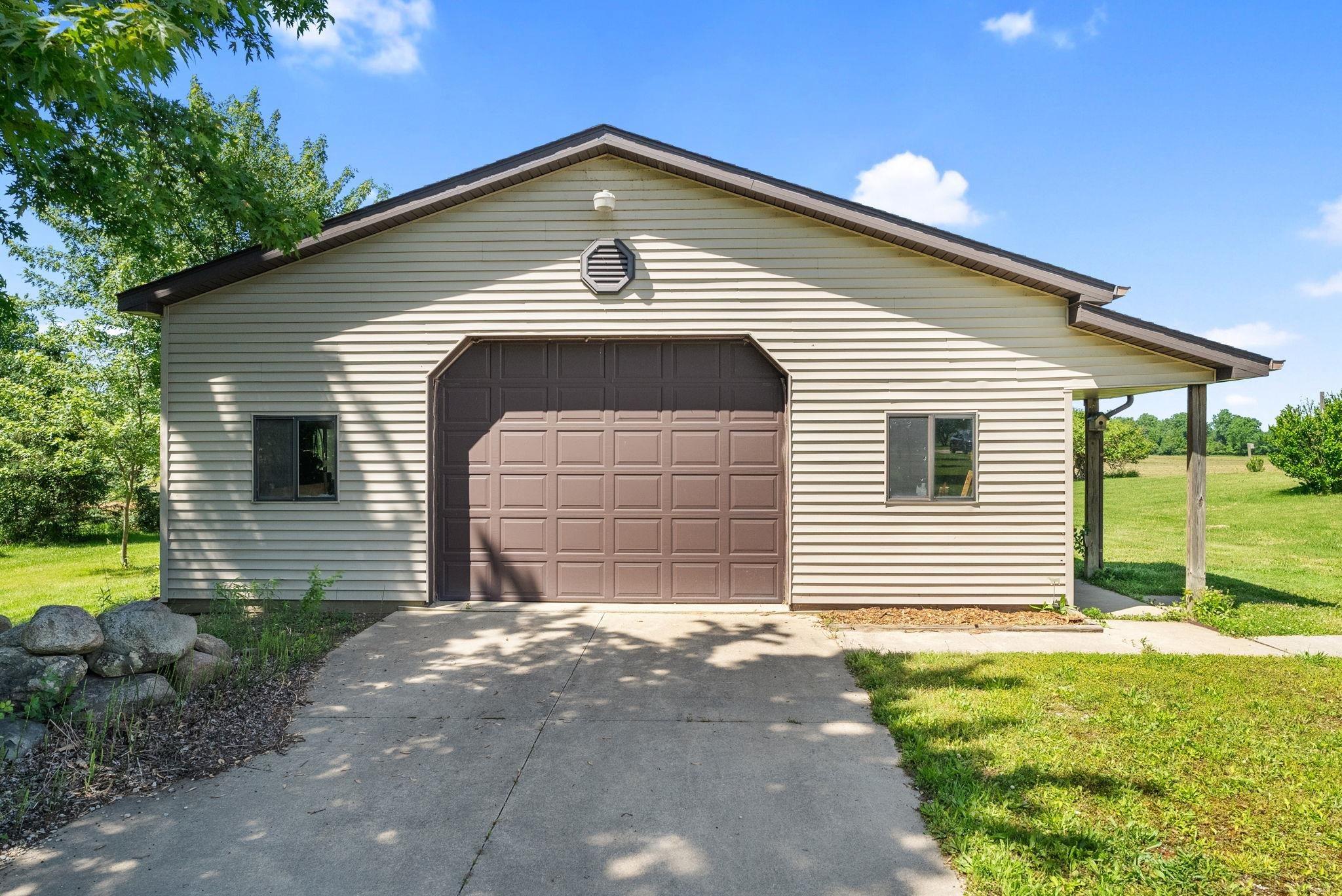 9850 Yale Road Avoca, MI 48006 - Photo 40 of 40 50143702-730cd9bd-dd3e-4f58-8f7c-b4df9a1df680.JPG
