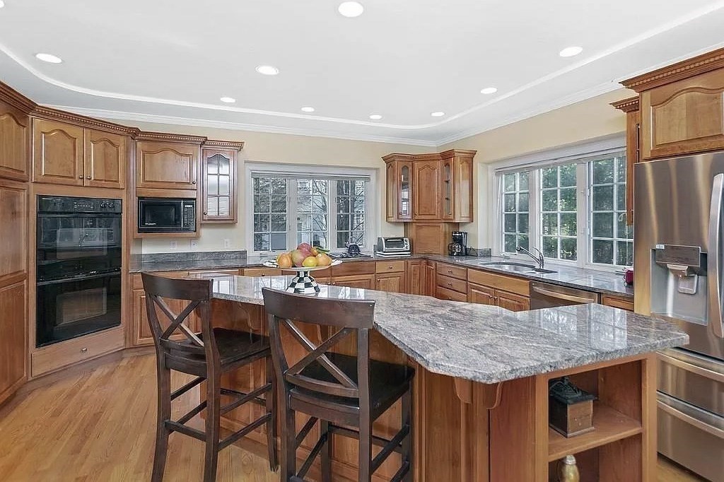 28 Meachen Road Sudbury, MA 01776 - Photo 4 of 13 Gallery Image 4