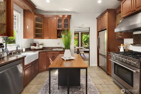 $1,370,000 | 3307 East Pike Street, Seattle, WA 98122