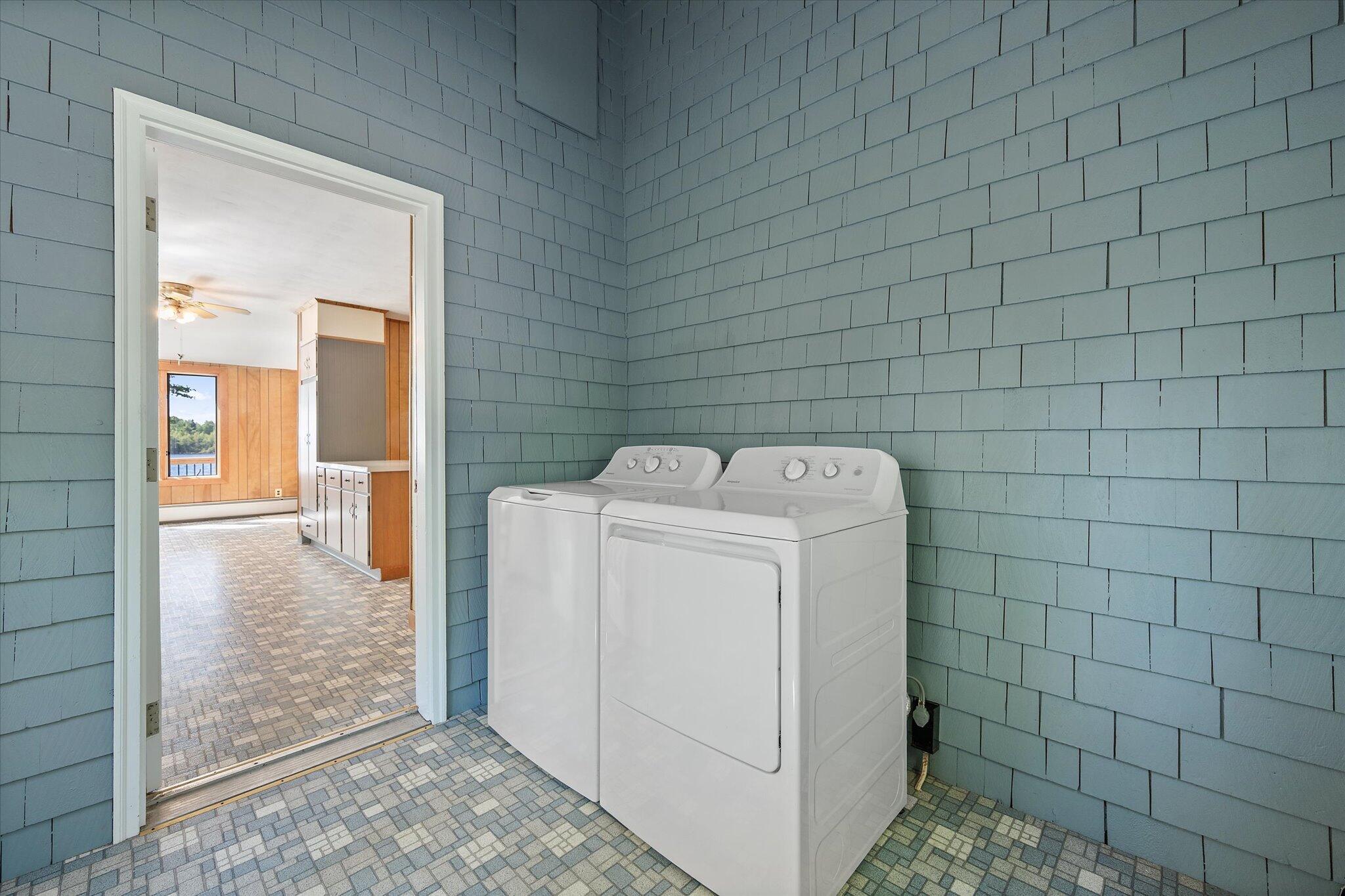 47 Chase Road Baileyville, ME 04694 - Photo 16 of 62 14-Mudroom, Laundry