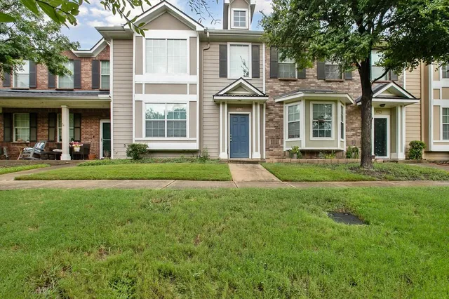 $275,000 | 2202 Sandshell Street, Bedford, TX 76021