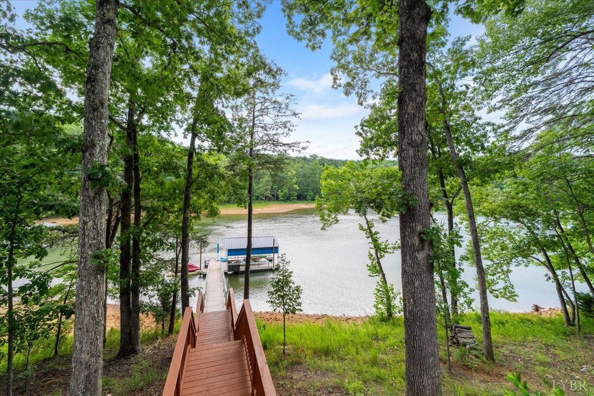 1765 Heron Pointe Drive Gretna, VA 24557 - Photo 4 of 64