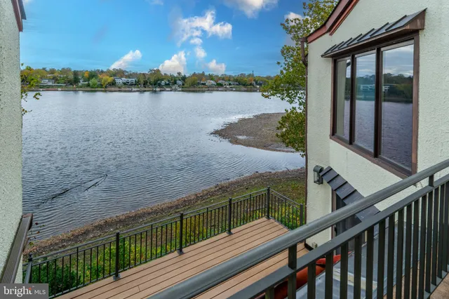 $1,170,000 | 27 Lambert Lane, Lambertville, NJ 08530