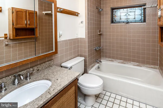 $1,170,000 | 27 Lambert Lane, Lambertville, NJ 08530