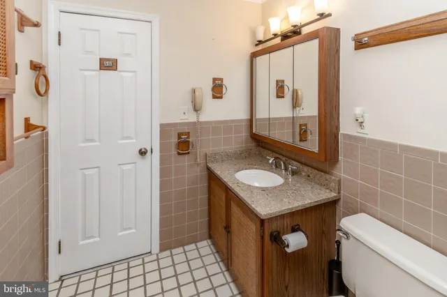 $1,170,000 | 27 Lambert Lane, Lambertville, NJ 08530