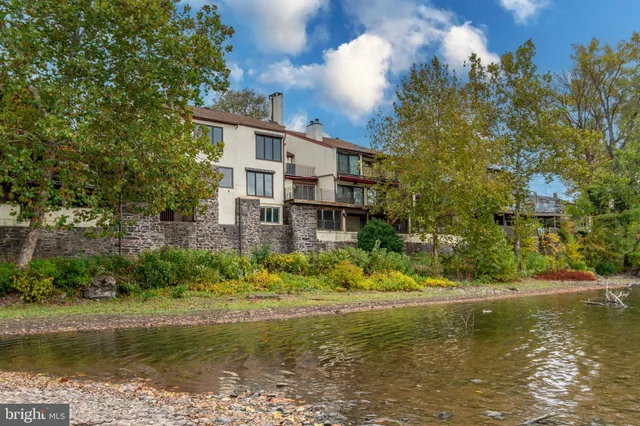 $1,170,000 | 27 Lambert Lane, Lambertville, NJ 08530