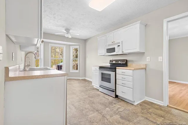 $285,000 | 610 West 6th Avenue, Raeford, NC 28376