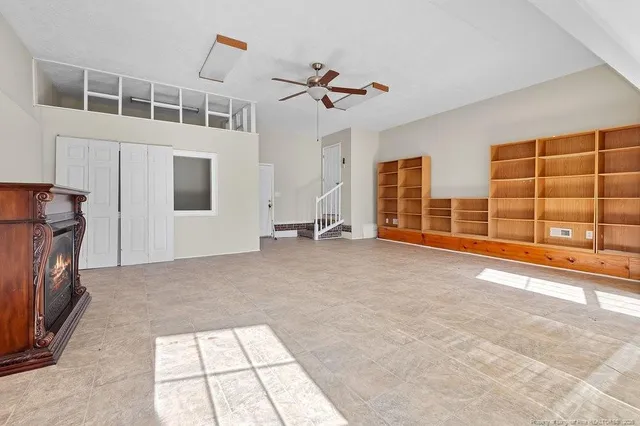 $285,000 | 610 West 6th Avenue, Raeford, NC 28376