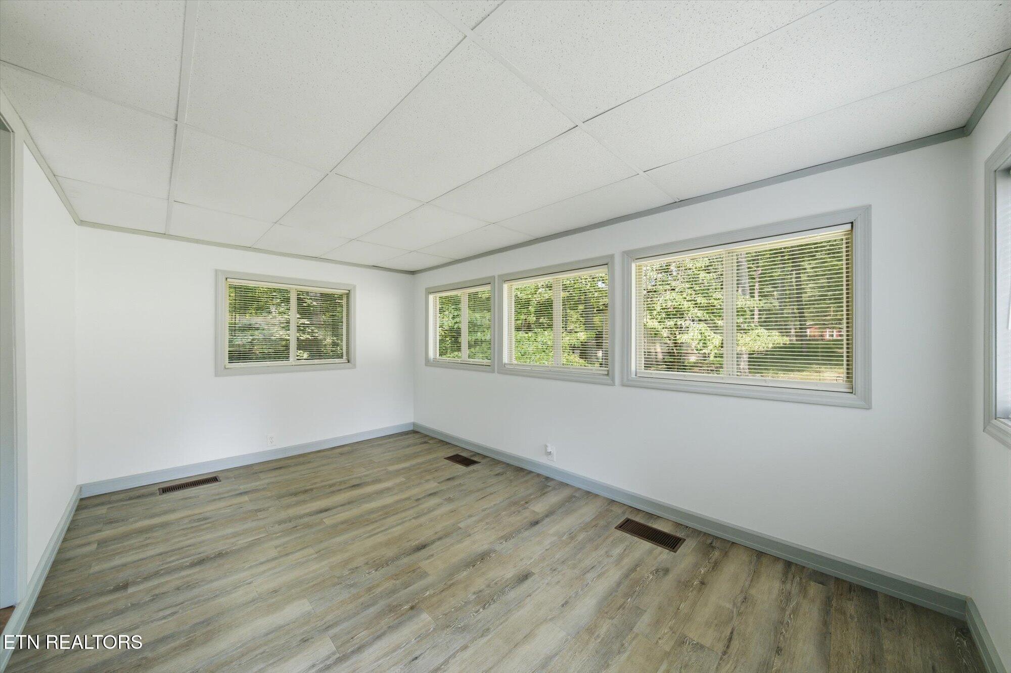 209 Royce Road Andersonville, TN 37705 - Photo 18 of 35 Sunroom
