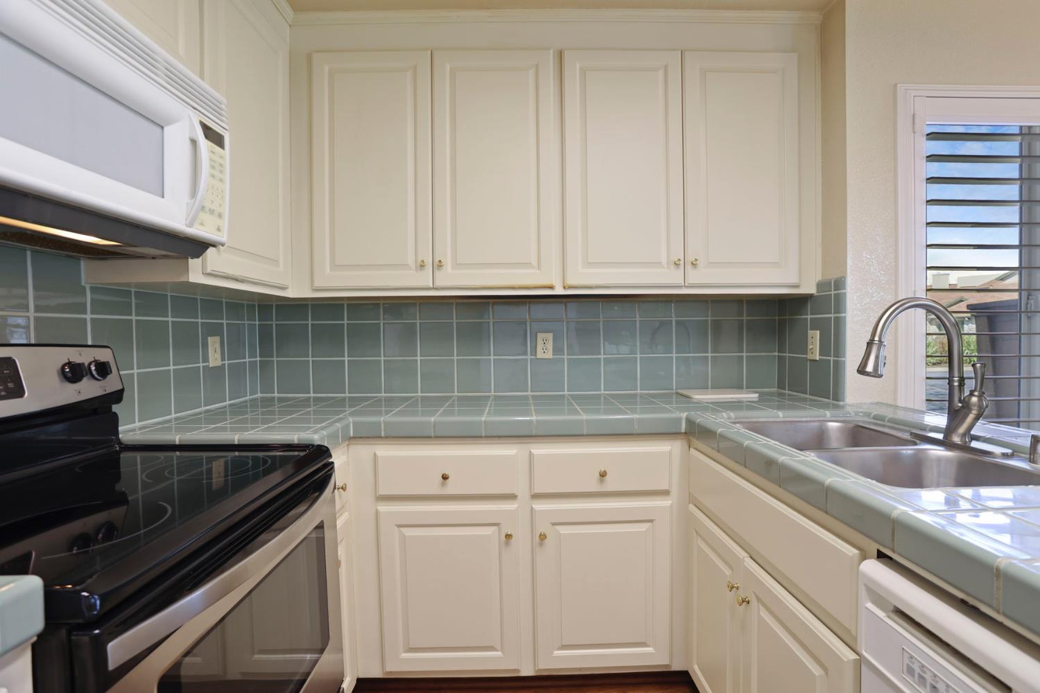 1447 West Swain Road Stockton, CA 95207 - Photo 15 of 29